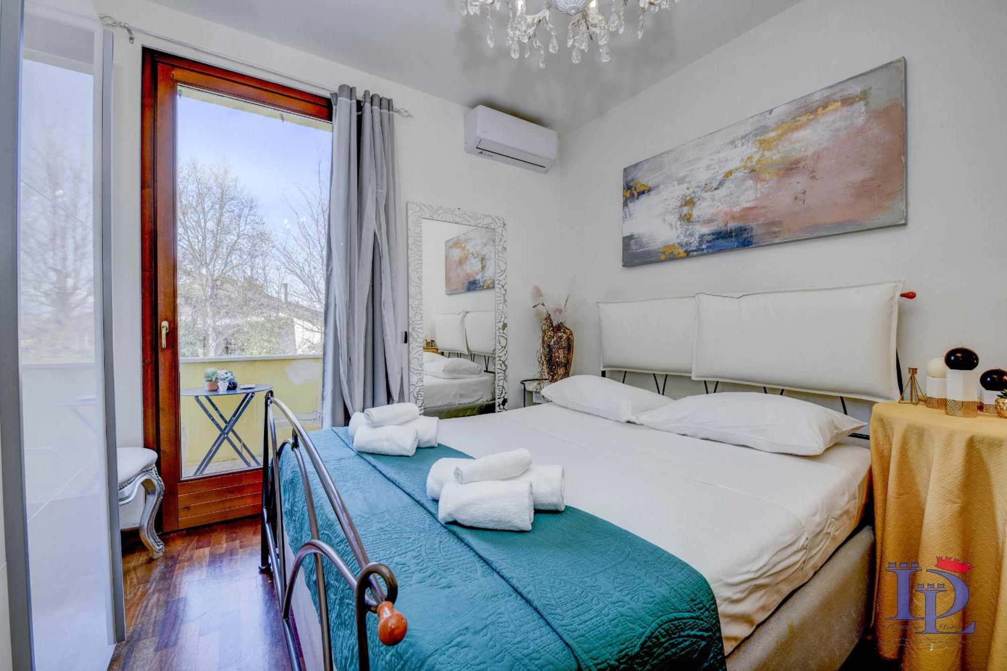 Desenzanoloft Official Partner Marriott Homes & Villas - Luxury Suite With Jacuzzi And Garden Desenzano del Garda Exterior photo