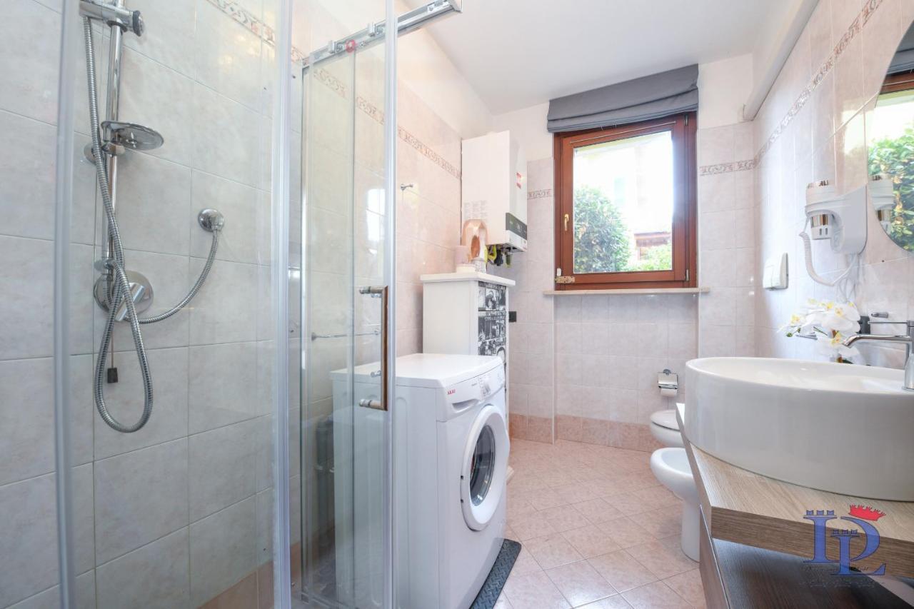 Desenzanoloft Official Partner Marriott Homes & Villas - Luxury Suite With Jacuzzi And Garden Desenzano del Garda Exterior photo